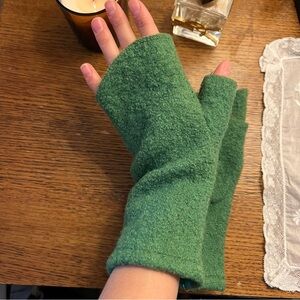 Green Fingerless Wool Gloves